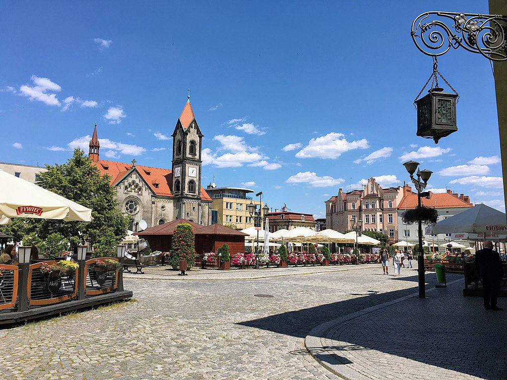 Przewóz busem z Tarnowskich Gór do Holandii Przewóz busem z Tarnowskich Gór do Holandii